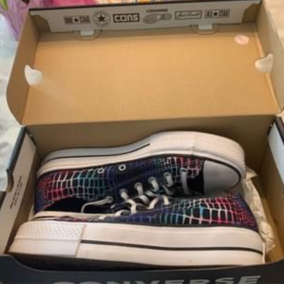 Converse Size Nines, New - Picture 3 of 5